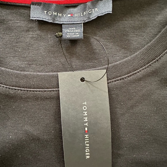 NWT Blue with gold and white trimmed sleeves women’s size 2xl t-shirt - Picture 9 of 9